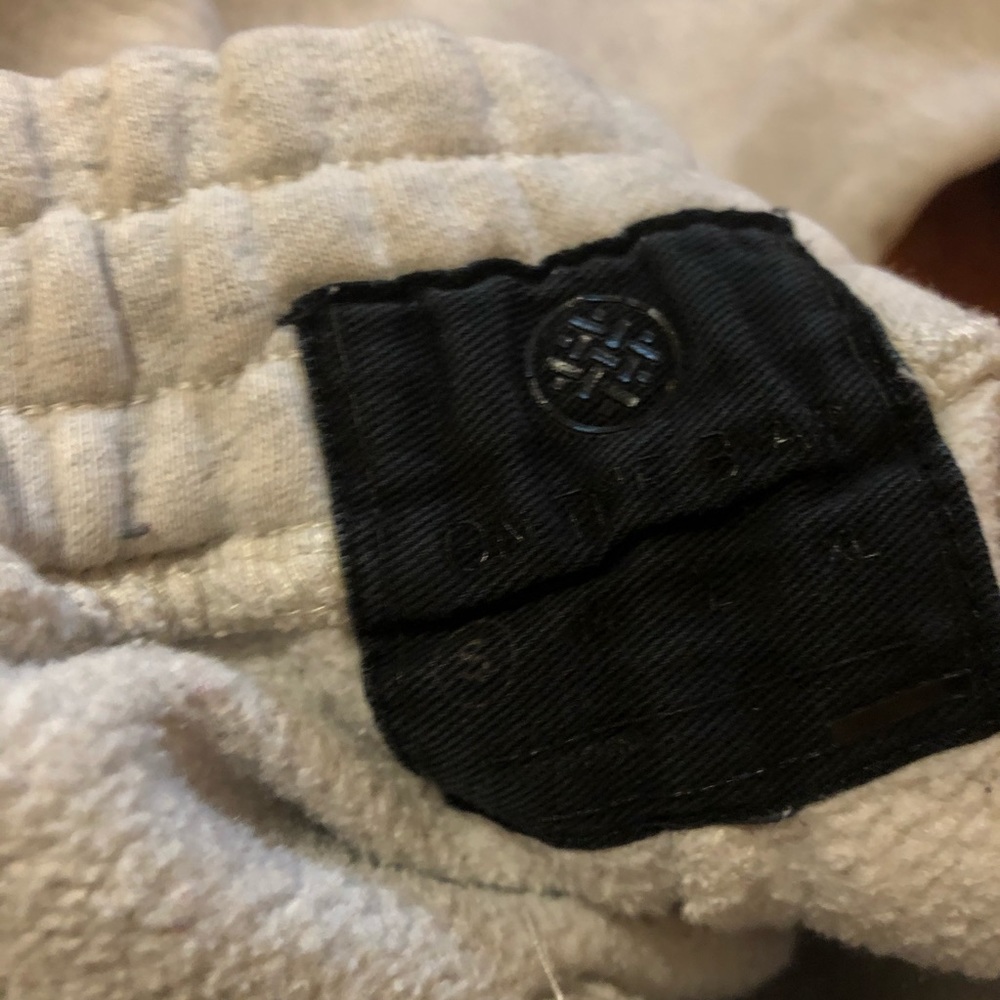 Sweatpants - Picture 8 of 9